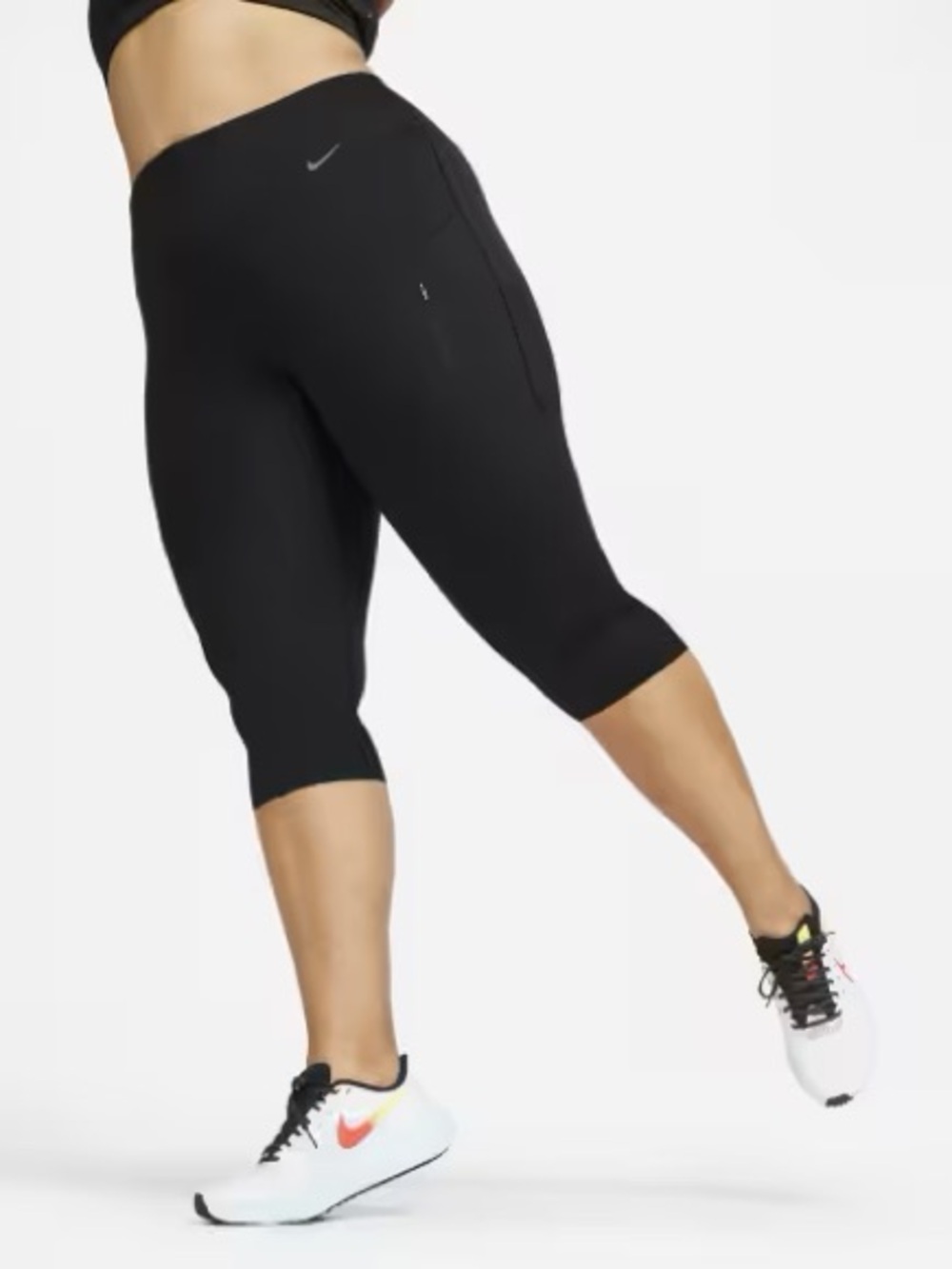 Nike Black Cropped Capri Leggings